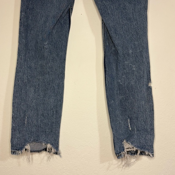 Abercrombie & Fitch Distressed High RIse Mom Jeans - Picture 4 of 12